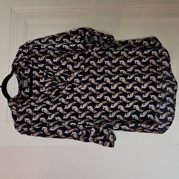 Navy and White Button Up Top, 3/4 Sleeves, Parrot Design, Sz M - Picture 2 of 11